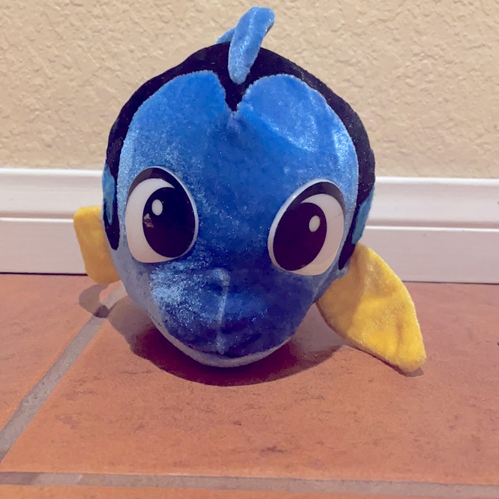 Dory From Finding Nemo - Picture 5 of 5
